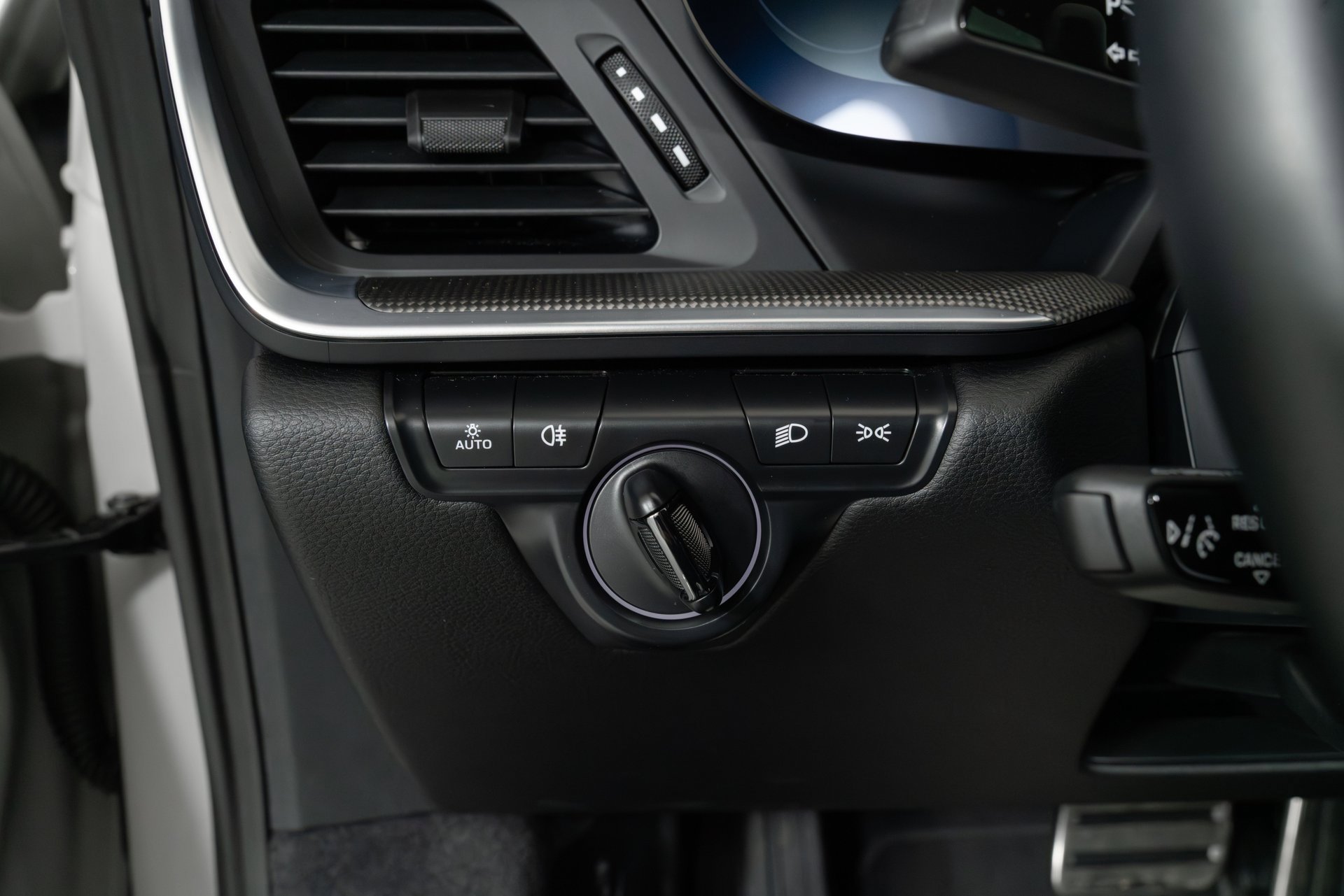 Used 2024 Porsche 911 Carrera image 19
