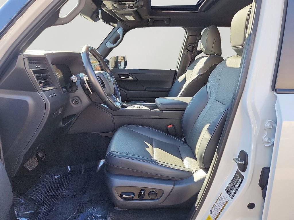 Used 2024 Lexus GX 550 image 14