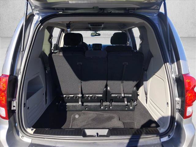 Used 2018 Dodge Grand Caravan SE w/ UConnect Hands-Free Group FWD image 6
