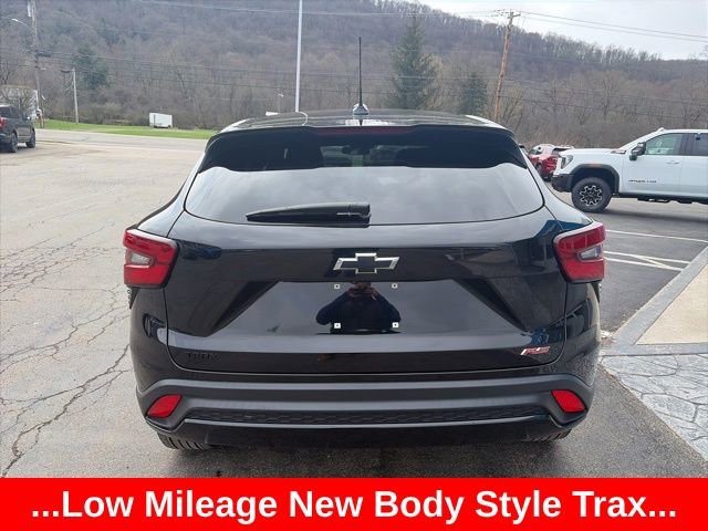 Used 2024 Chevrolet Trax RS w/ Driver Confidence Package image 7