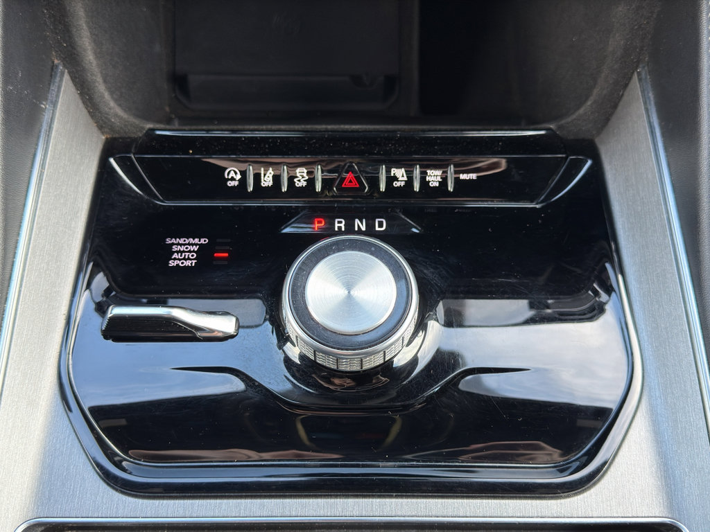Used 2024 Jeep Wagoneer Series II AWD/4WD image 24