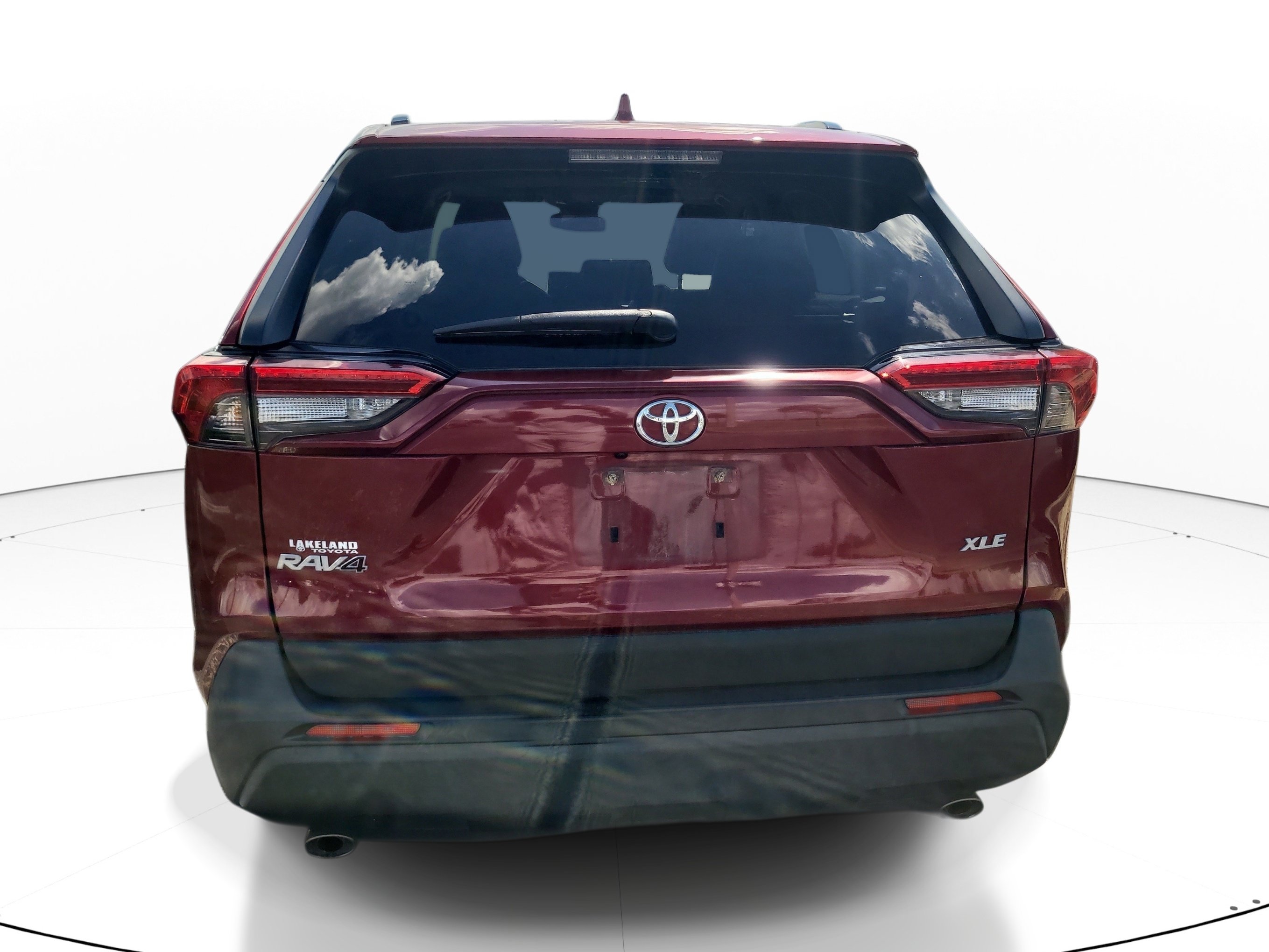 Certified 2022 Toyota RAV4 XLE Premium FWD image 6