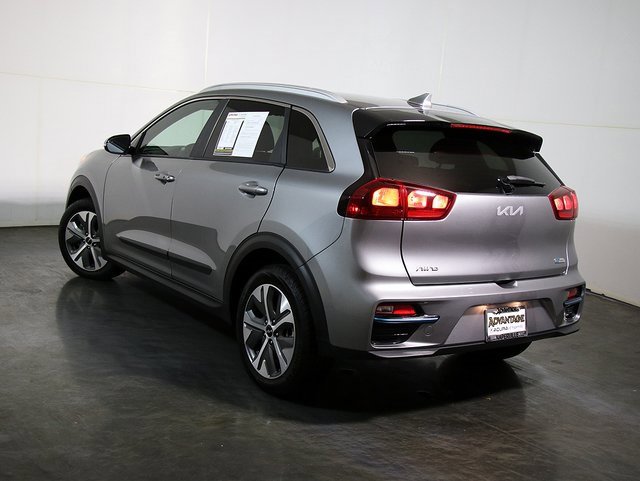 Used 2022 Kia Niro EX w/ Cold Weather Package image 2