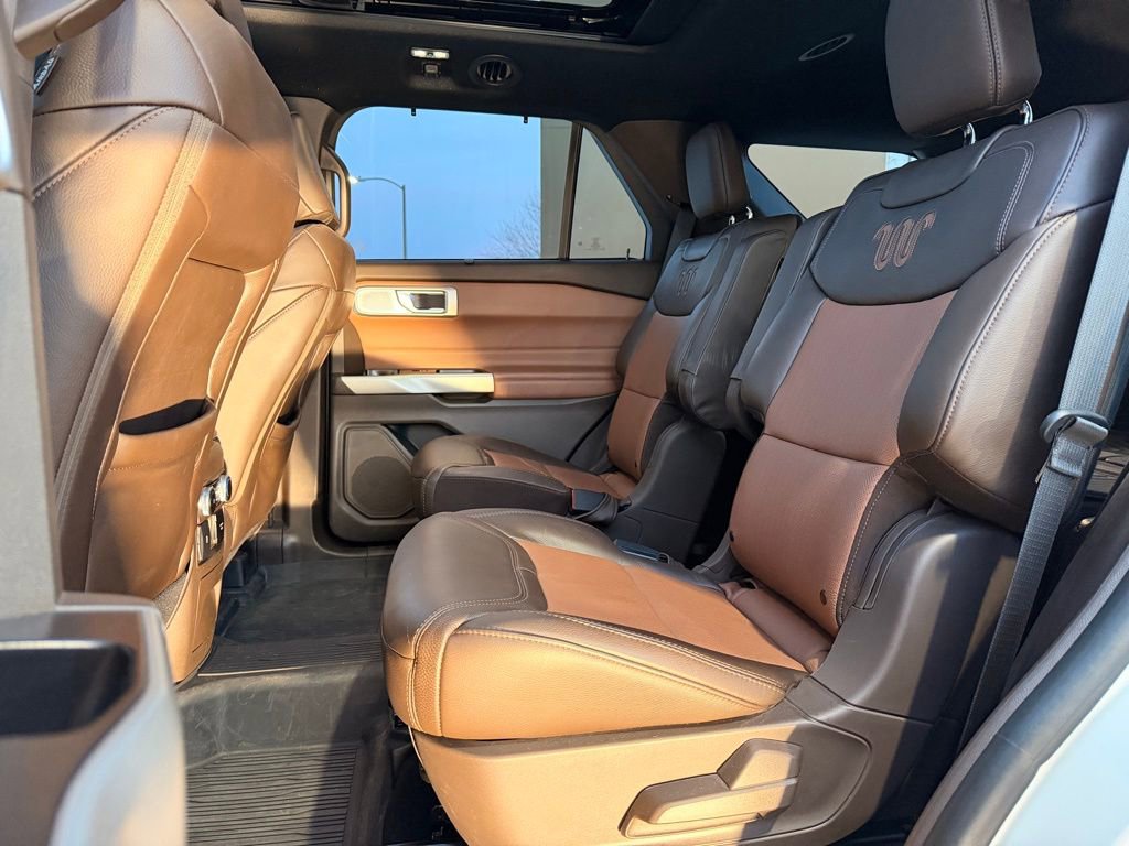 Used 2023 Ford Explorer King Ranch w/ Technology Package image 31