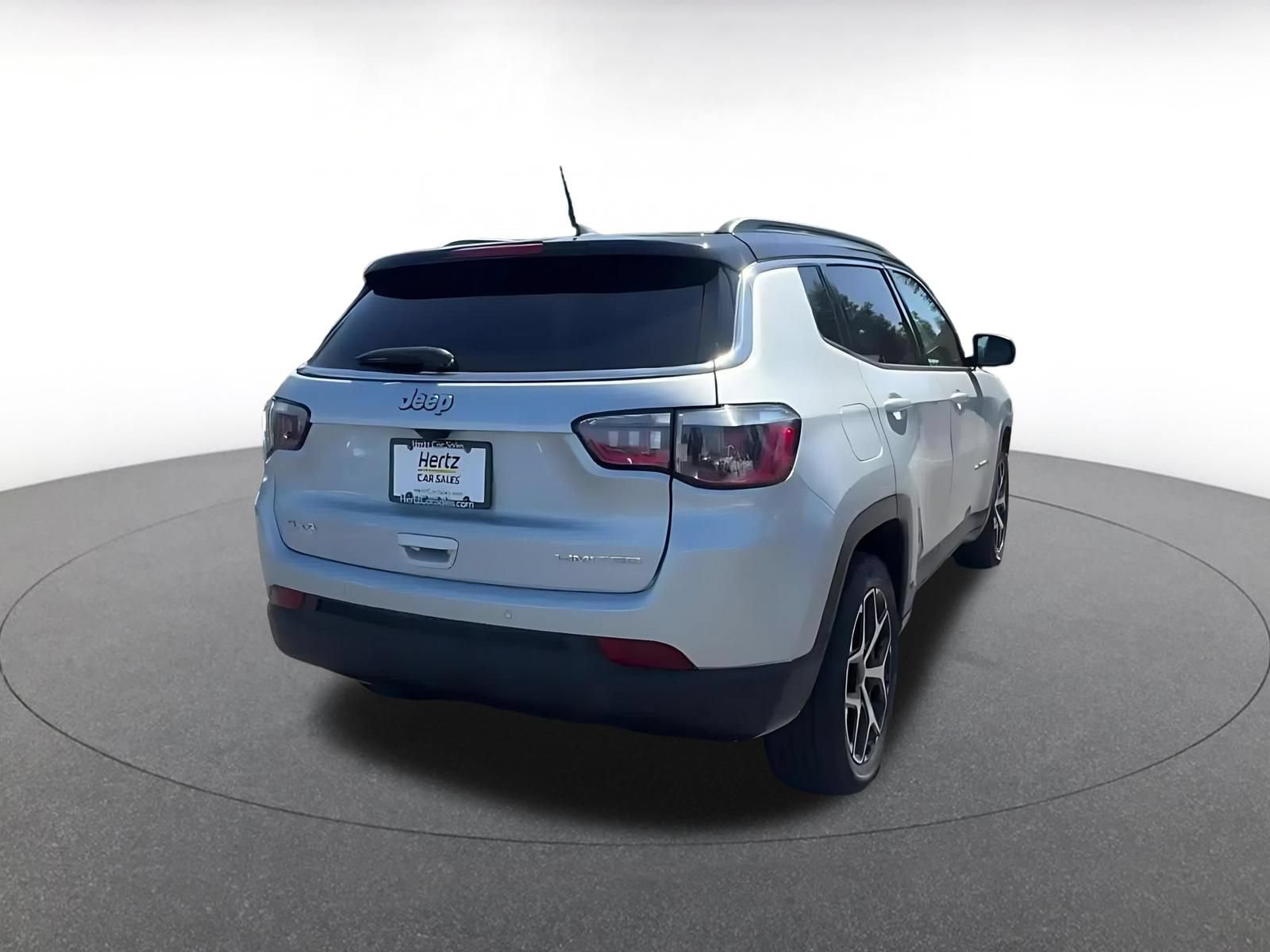 Used 2025 Jeep Compass Limited AWD/4WD image 14