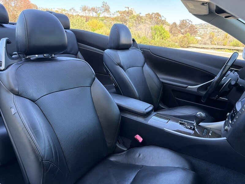 Used 2013 Lexus IS 250C RWD image 18