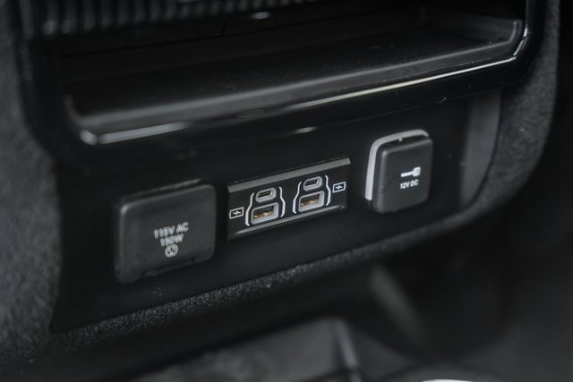 Used 2022 Jeep Wagoneer Series III w/ Premium Group I image 41