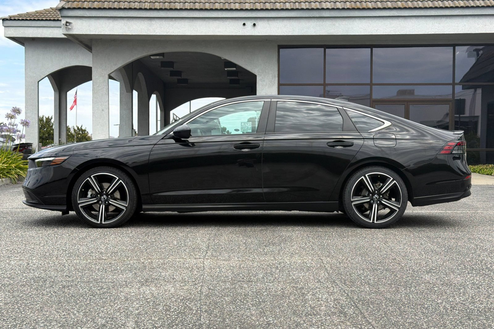 Used 2025 Honda Accord Sport image 7