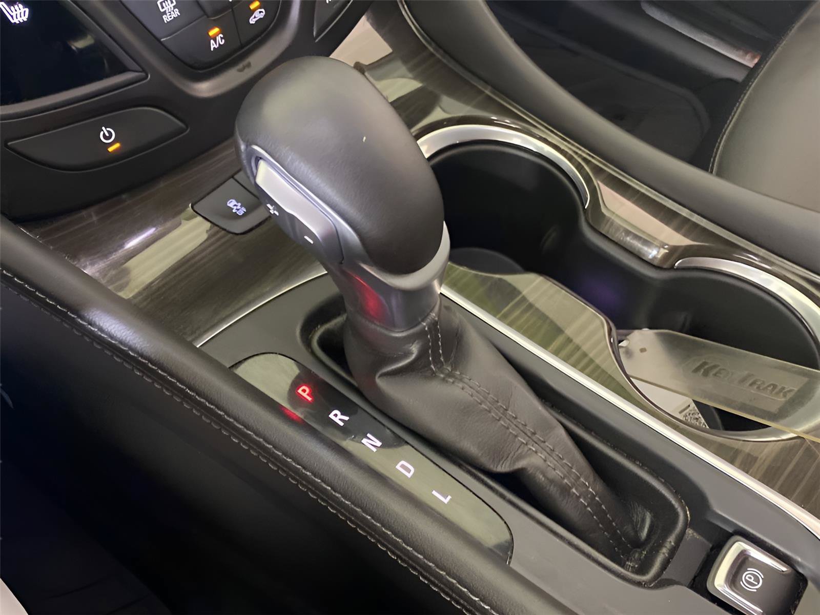 Certified 2019 Buick Envision Essence AWD/4WD image 17