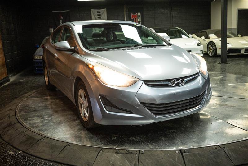 Used 2015 Hyundai Elantra SE FWD image 5