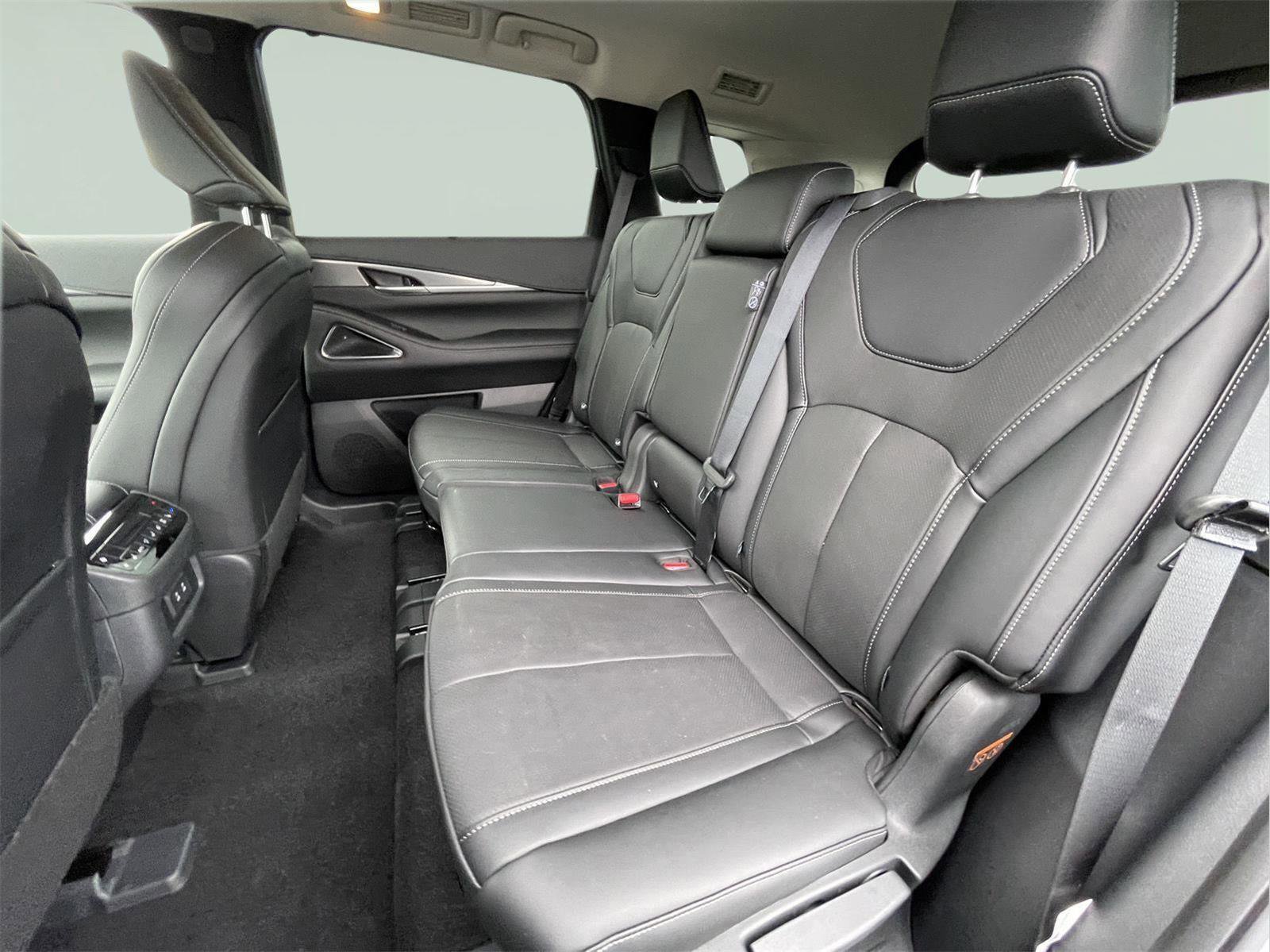 Used 2026 INFINITI QX60 Luxe w/ Cargo Package AWD/4WD image 16