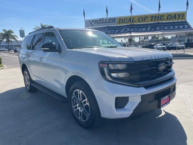 New 2026 Ford Expedition Active image 7