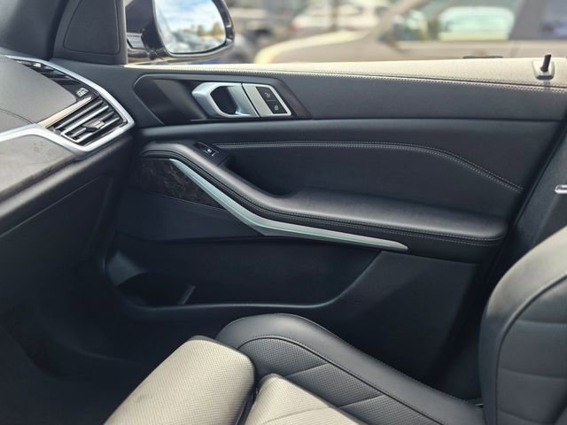 Used 2023 BMW X5 sDrive40i w/ Climate Comfort Package image 31