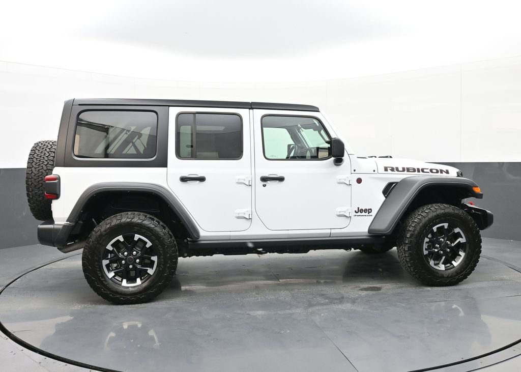 Used 2025 Jeep Wrangler Unlimited Rubicon image 2