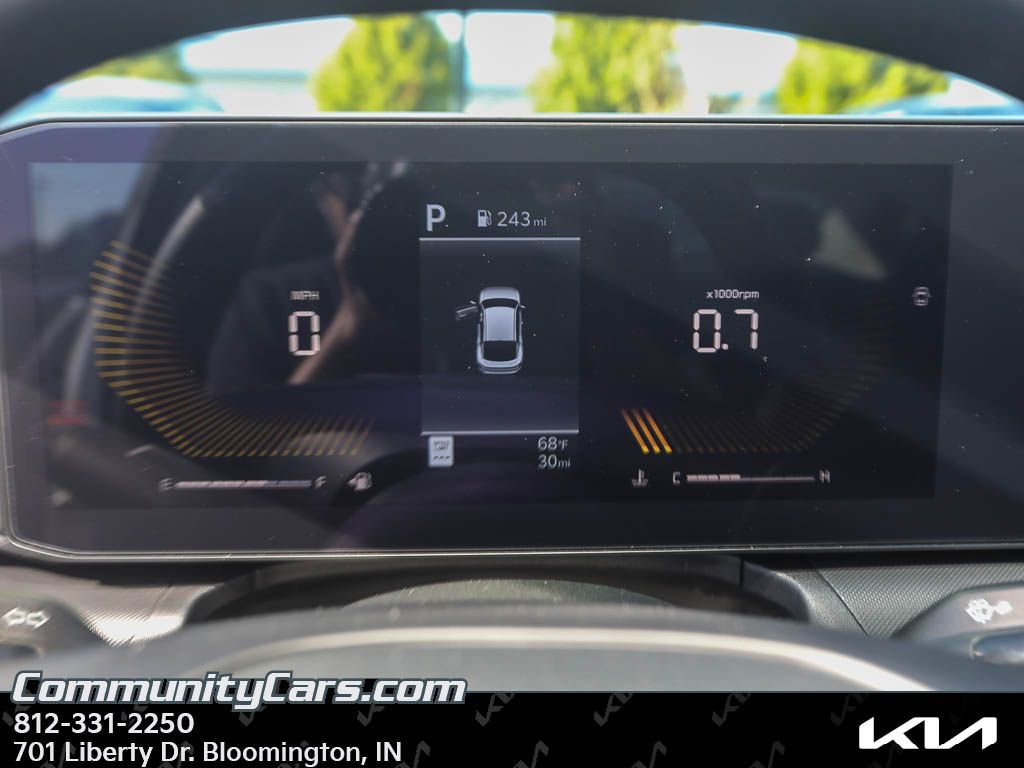 New 2025 Kia K4 LXS image 12