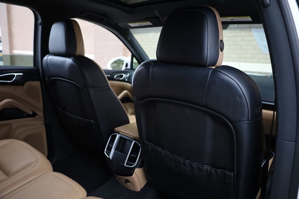 Used 2016 Porsche Cayenne image 22