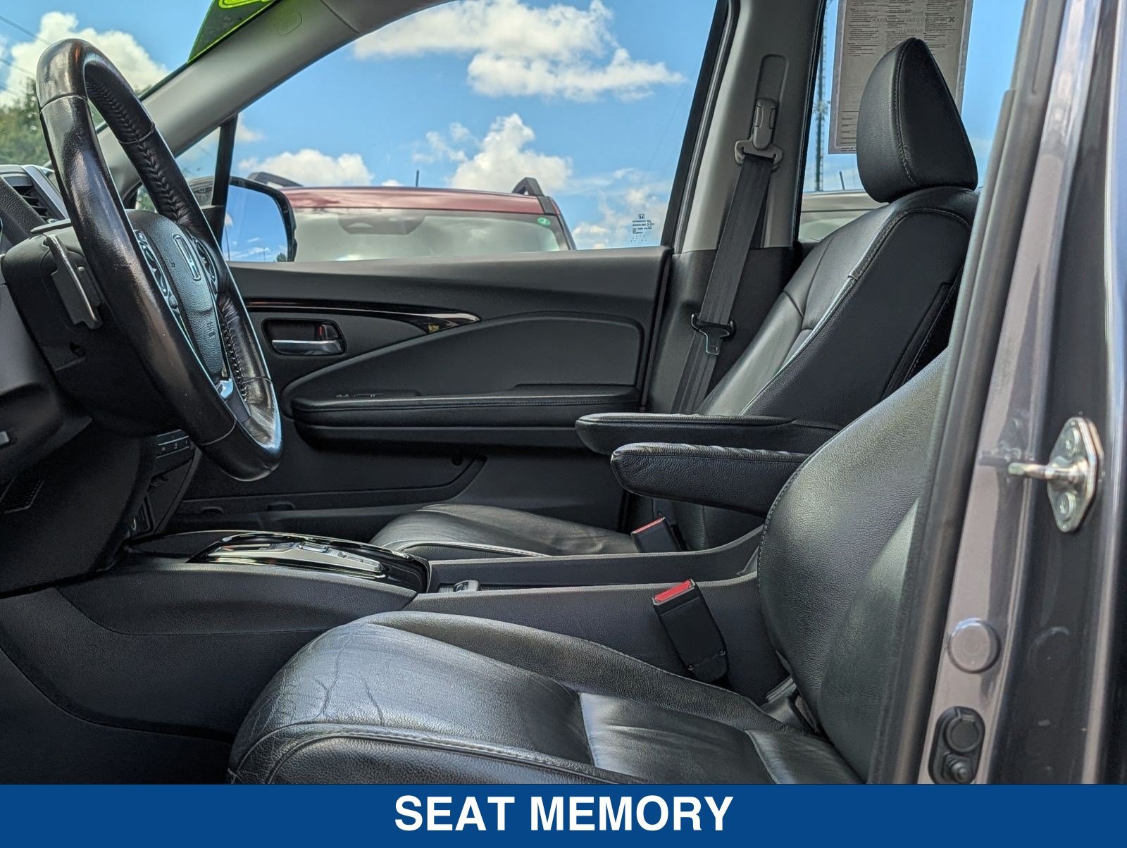 Used 2018 Honda Pilot Touring image 23