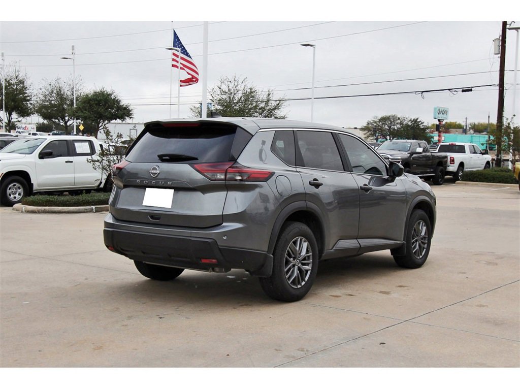 Used 2024 Nissan Rogue S image 6