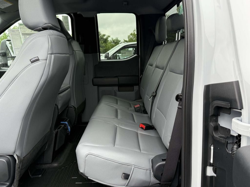 New 2026 Ford F350 XL w/ FX4 Off-Road Package AWD/4WD image 10