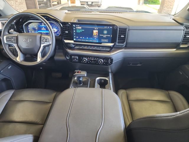 Used 2024 Chevrolet Silverado 1500 LT Trail Boss w/ Convenience Package II AWD/4WD image 17