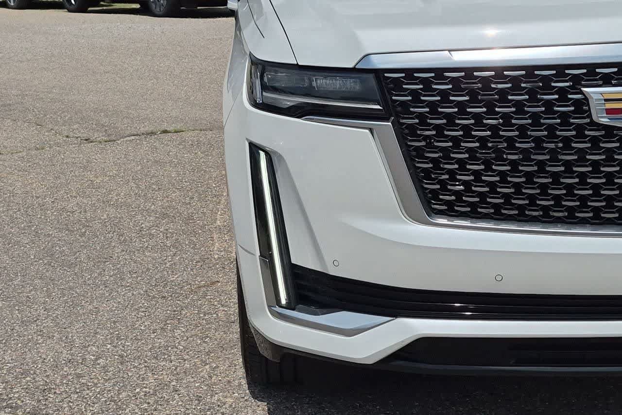 Used 2021 Cadillac Escalade ESV Premium Luxury w/ Driver Assist Tech Package RWD image 10