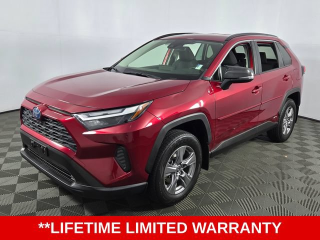 Used 2022 Toyota RAV4 XLE AWD/4WD image 3