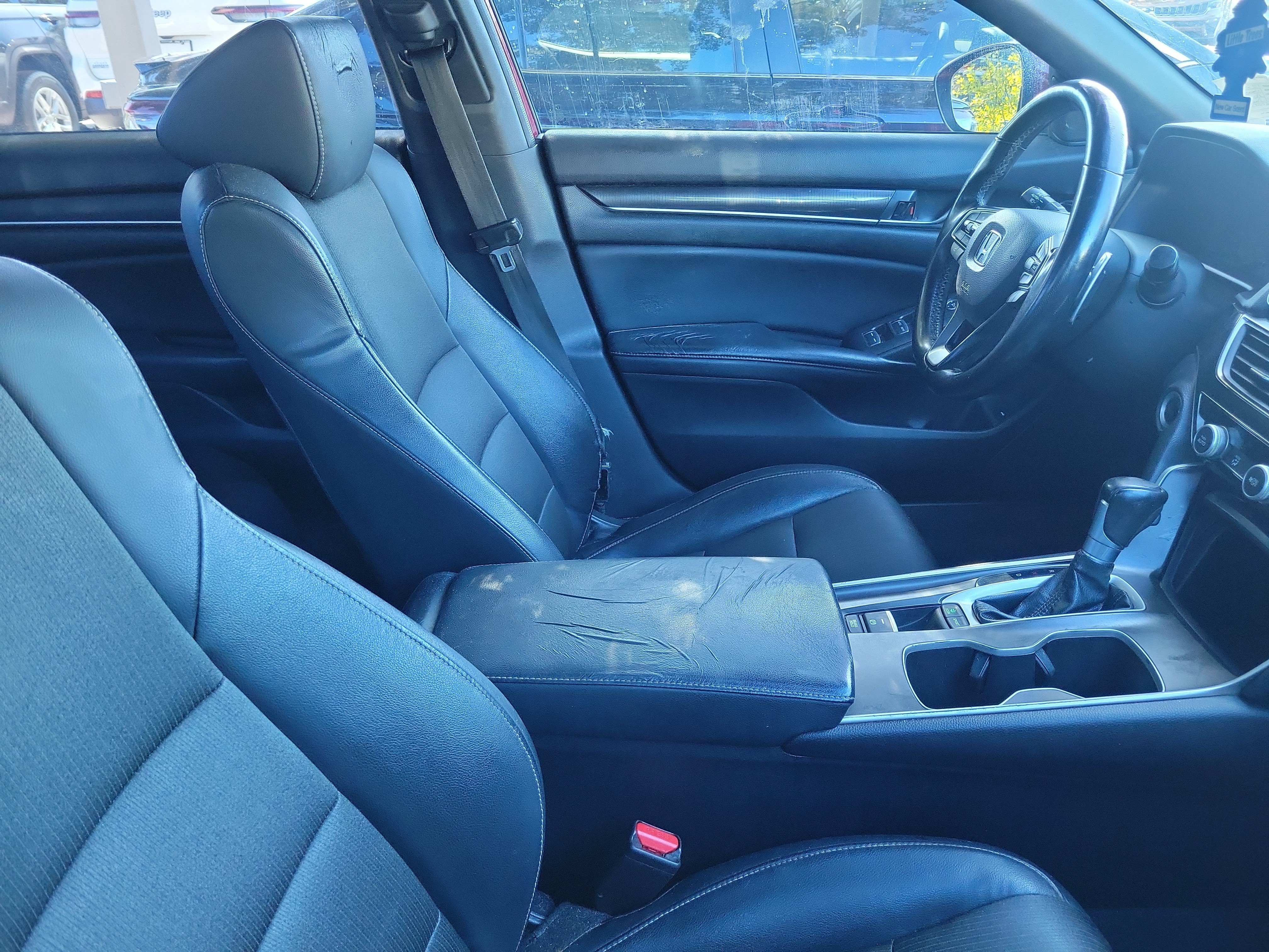 Used 2018 Honda Accord Sport image 10