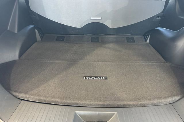 Used 2013 Nissan Rogue SL FWD image 16
