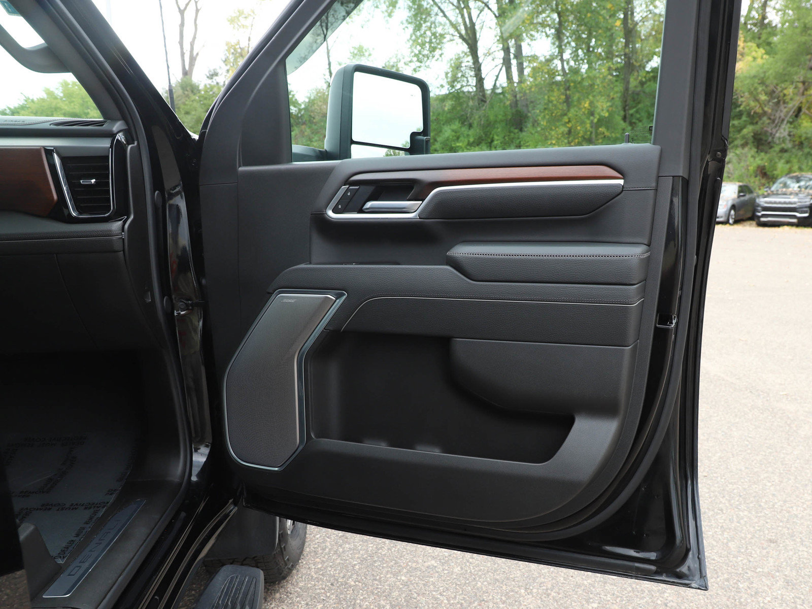 Used 2026 GMC Sierra 2500 Denali w/ Technology Package AWD/4WD image 9