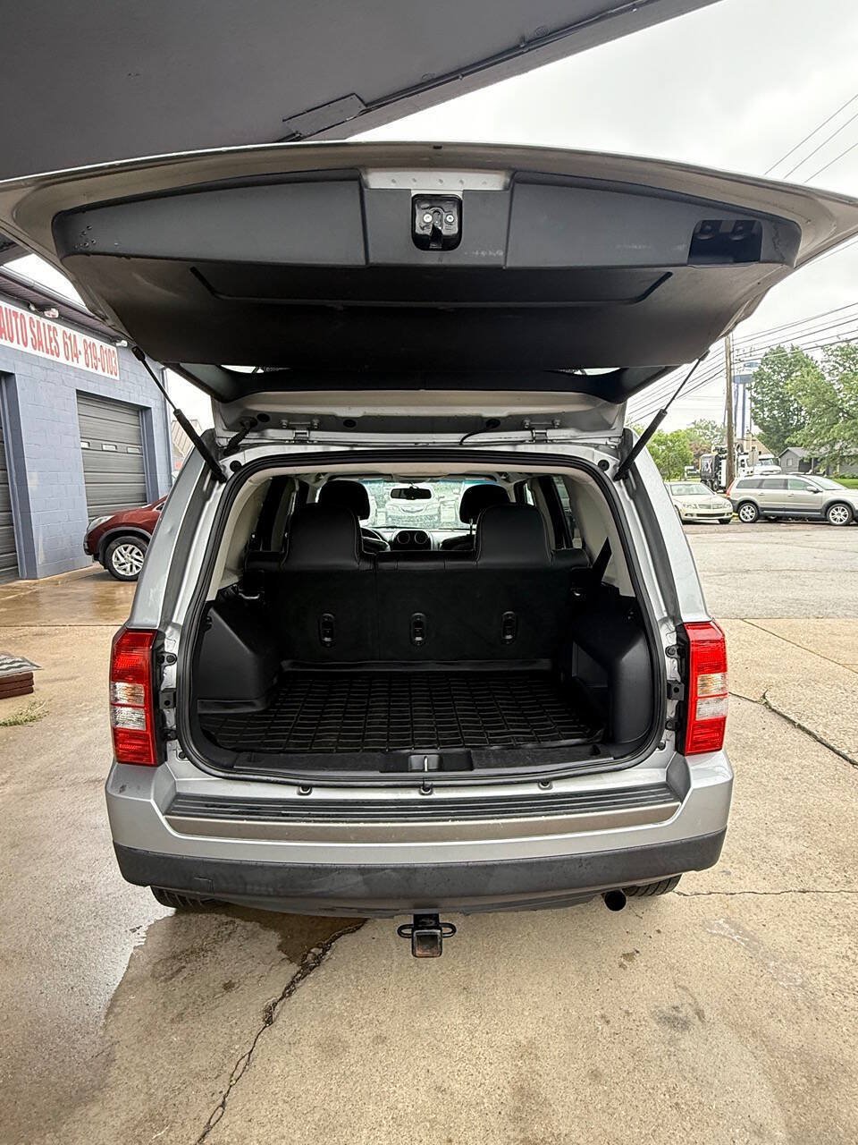 Used 2017 Jeep Patriot 75th Anniversary w/ Power Value Group FWD image 12