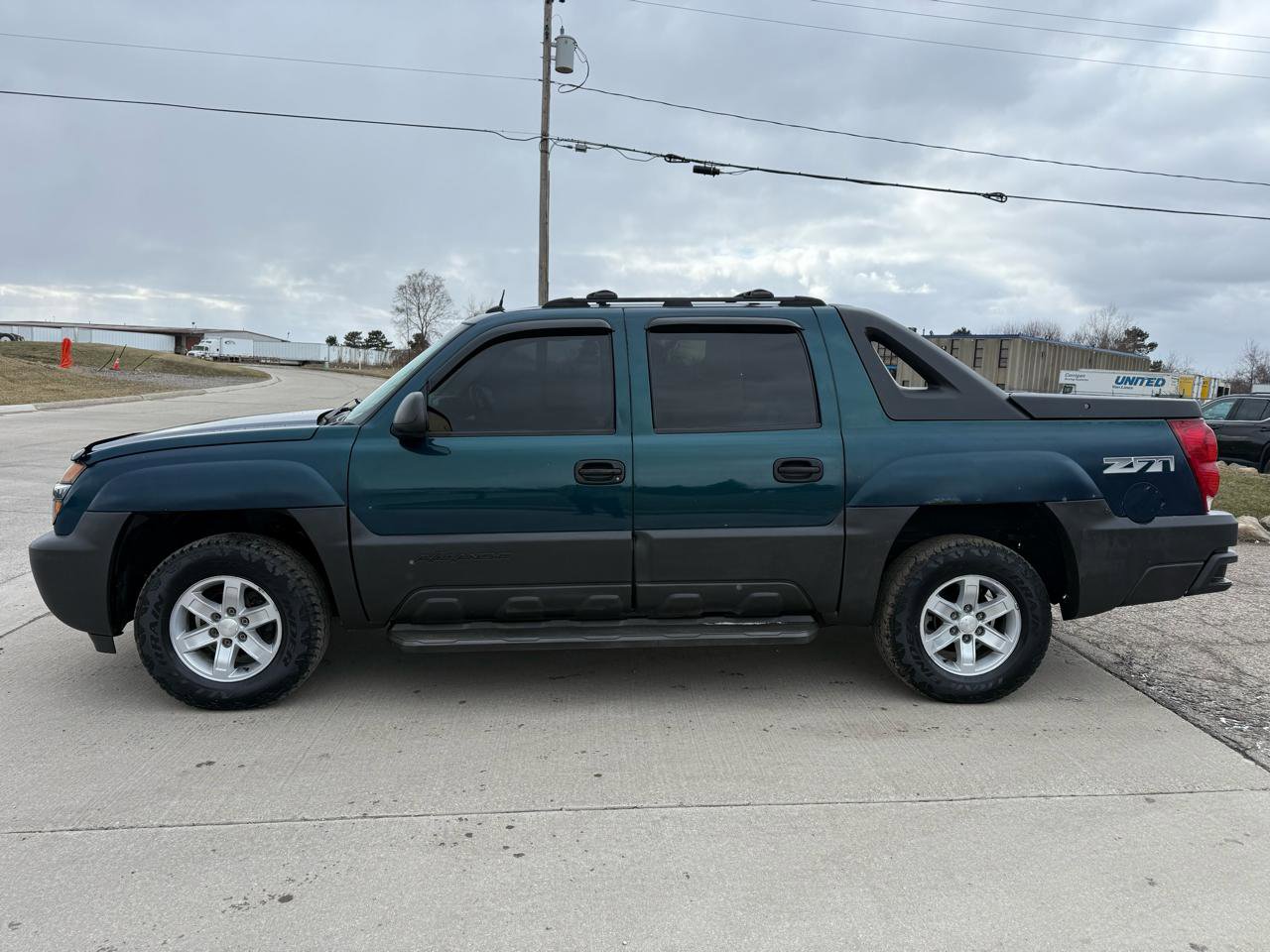 Used 2005 Chevrolet Avalanche Z71 w/ Sun And Sound Package image 9
