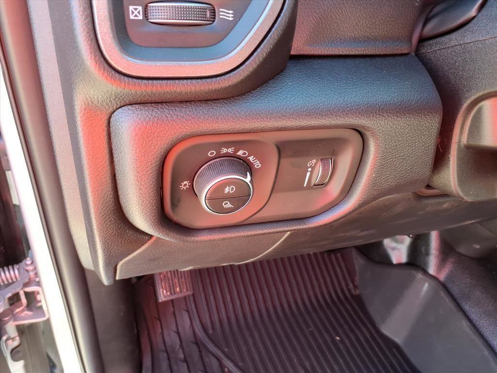 New 2026 RAM 2500 Tradesman w/ Chrome Appearance Group image 10