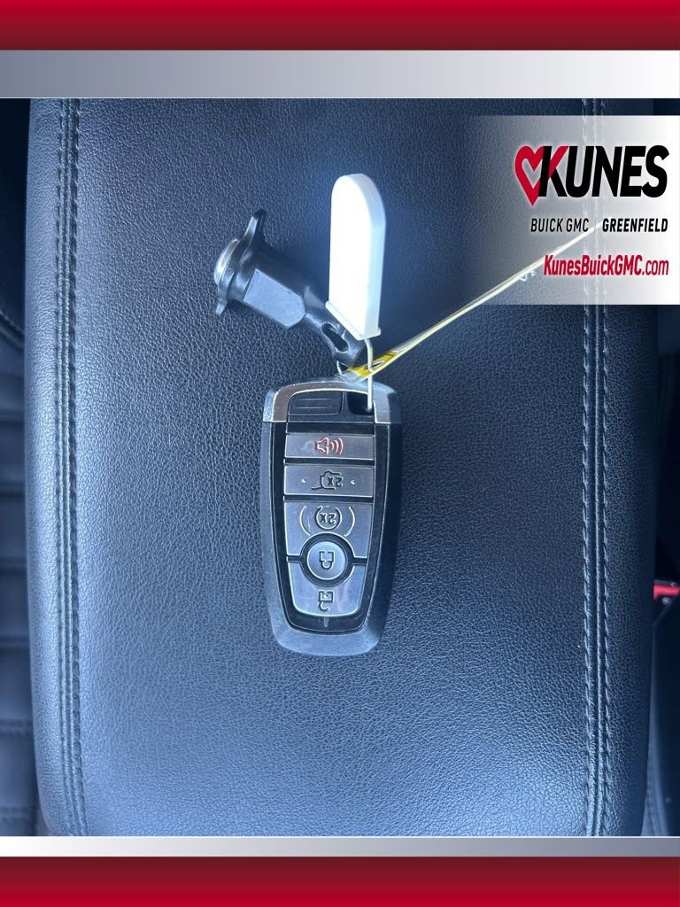 Used 2021 Ford Edge SEL w/ Convenience Package image 45