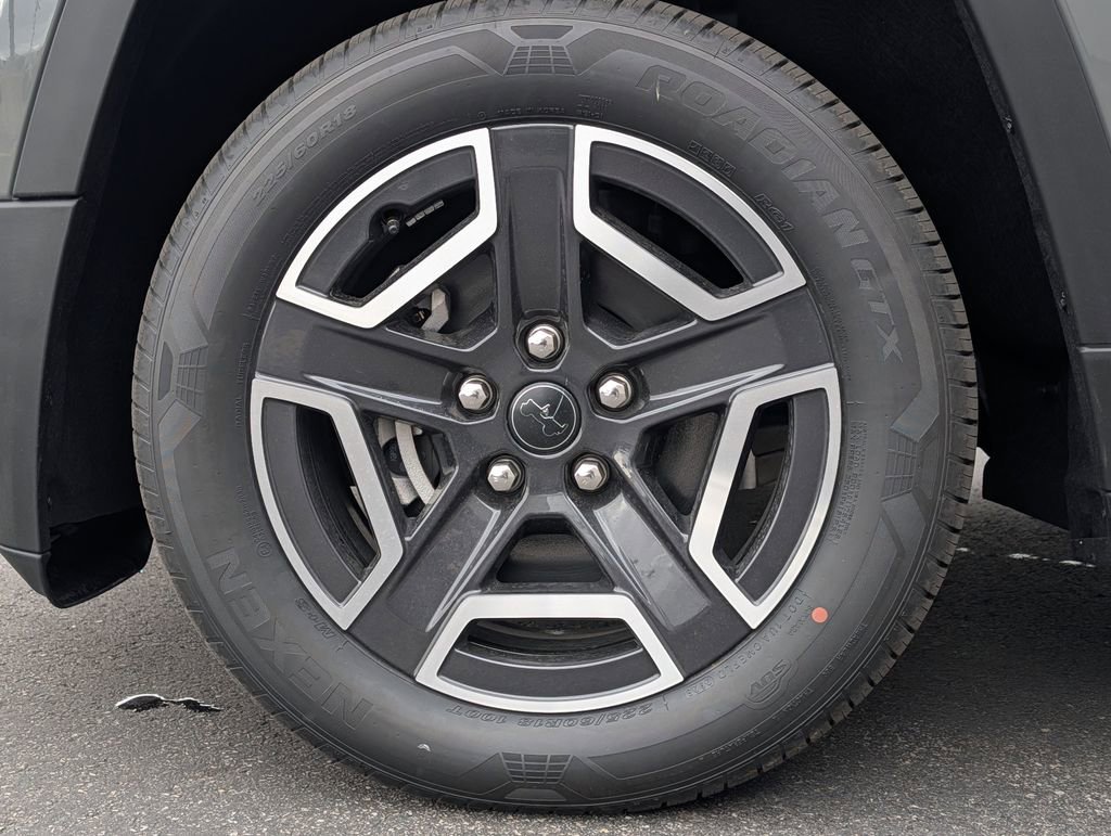 New 2026 Jeep Cherokee Limited image 5