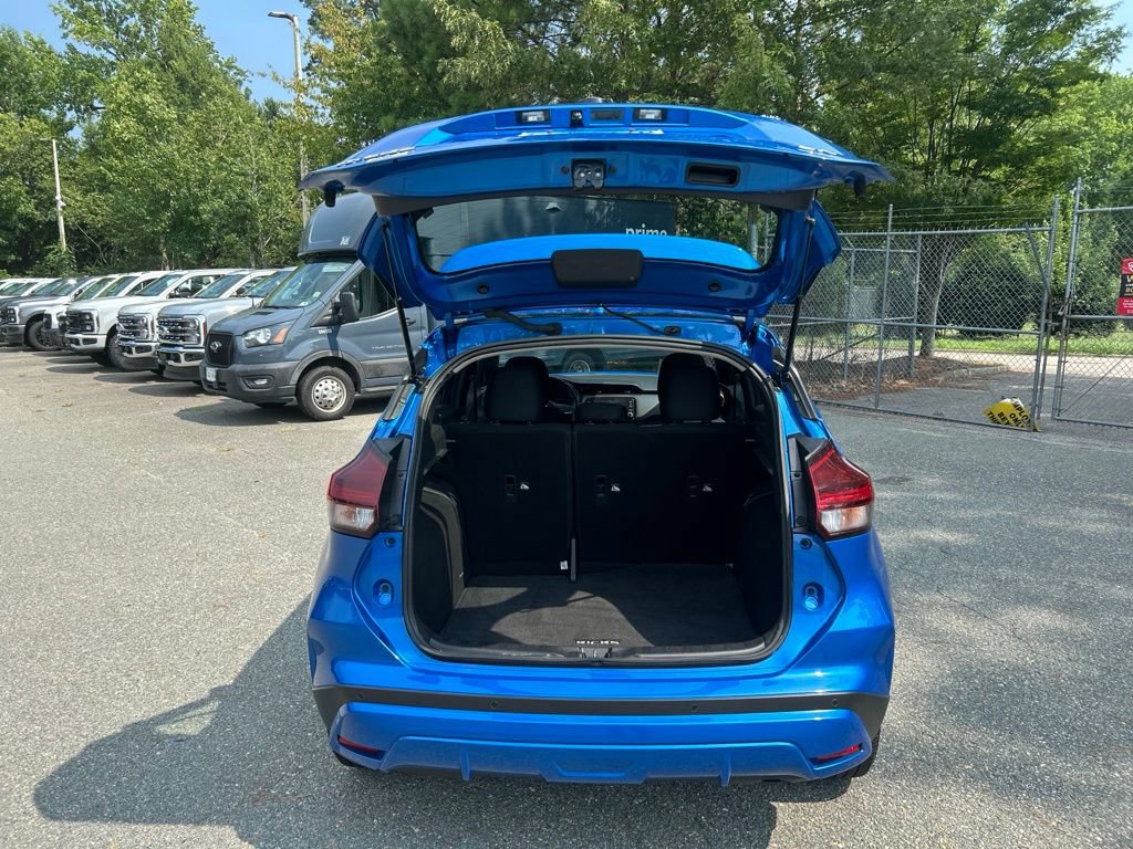 Used 2024 Nissan Kicks SR FWD image 30