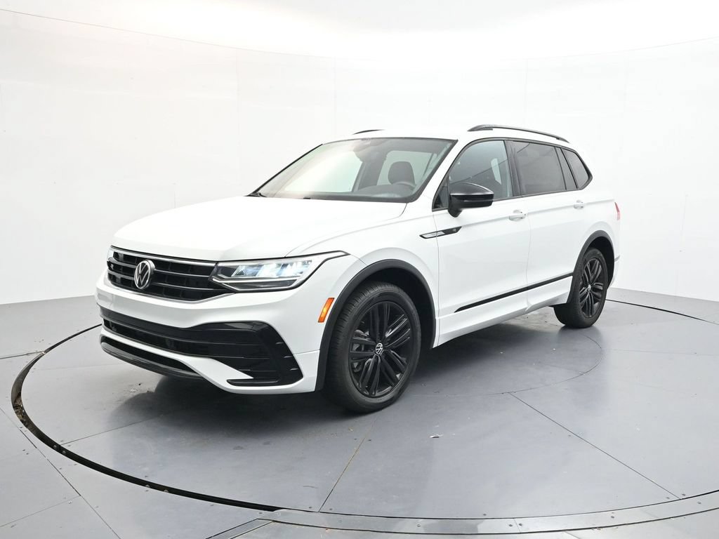 Used 2022 Volkswagen Tiguan SE R-Line FWD image 3