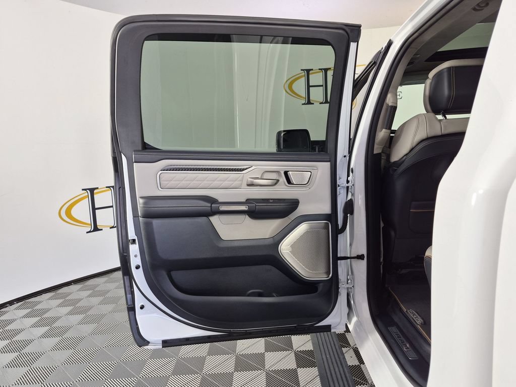 Used 2025 RAM 1500 Tungsten AWD/4WD image 31
