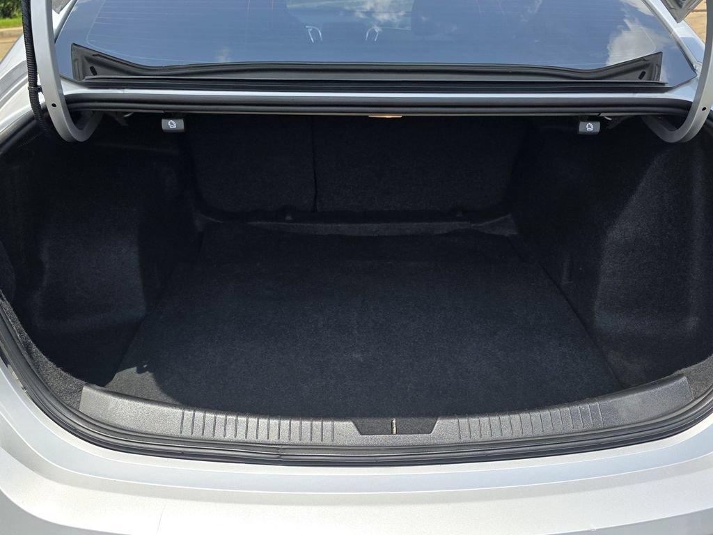 Certified 2022 Chevrolet Malibu LT FWD image 32