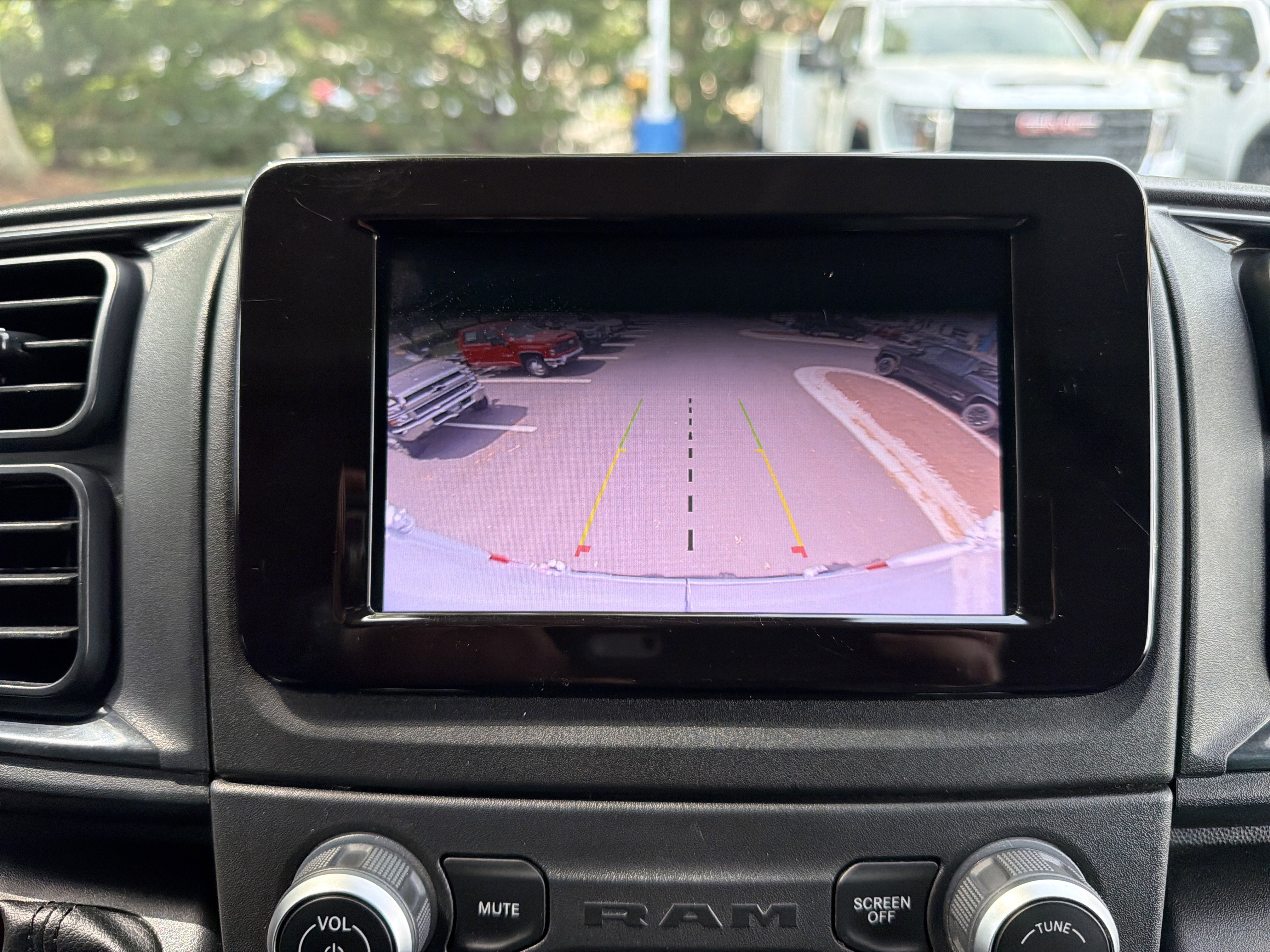 Used 2023 RAM ProMaster 2500 image 24