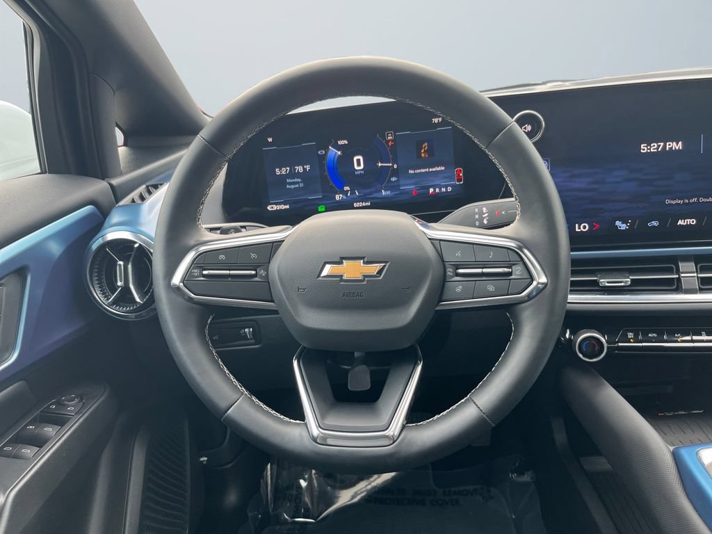 Used 2026 Chevrolet Equinox EV LT FWD image 12
