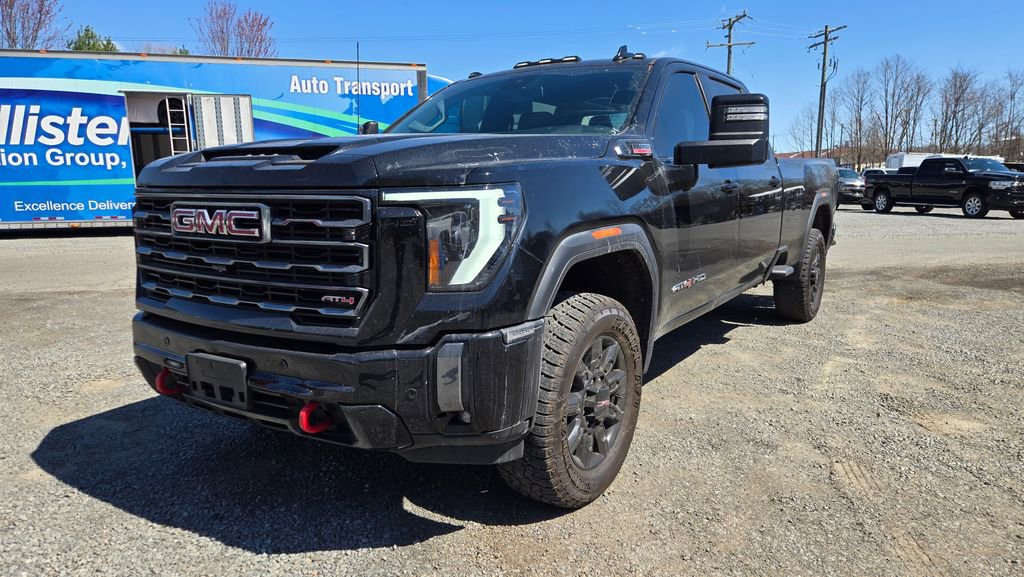 Used 2024 GMC Sierra 3500 AT4 w/ AT4 Preferred Package AWD/4WD image 3