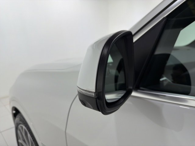 Certified 2024 BMW X7 xDrive40i image 9