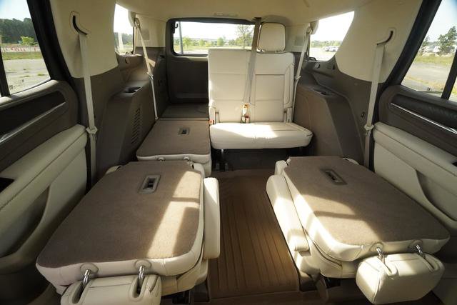 Used 2022 GMC Yukon Denali RWD image 23