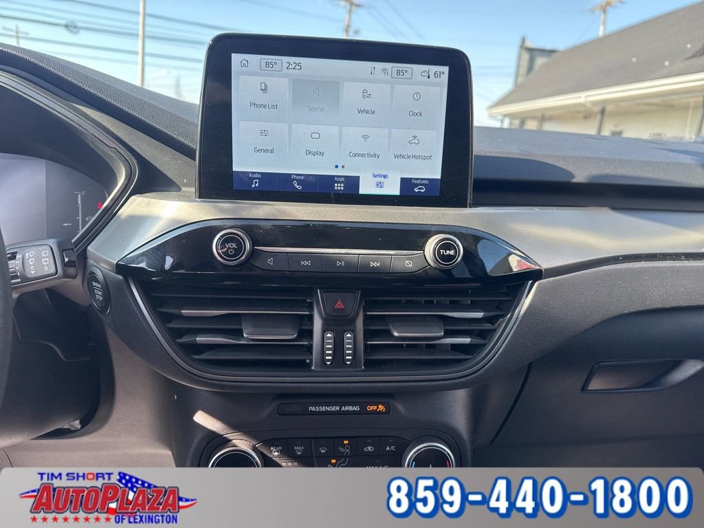 Used 2025 Ford Escape Active AWD/4WD image 5