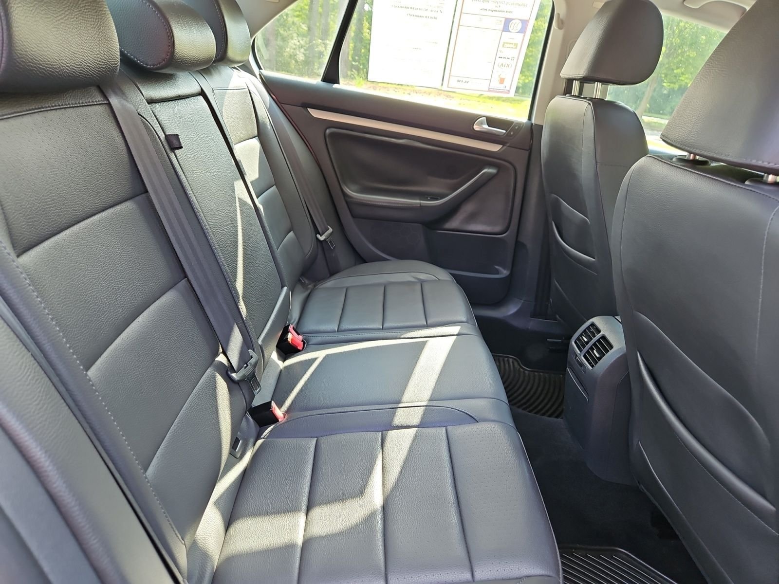 Used 2008 Volkswagen Jetta SE FWD image 17