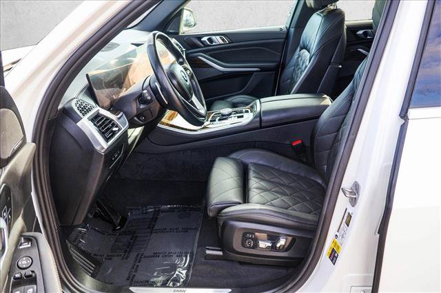 Used 2024 BMW X5 xDrive50e image 12