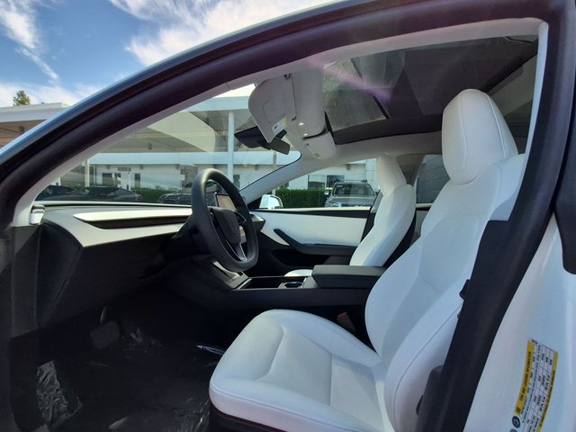 Used 2025 Tesla Model 3 Long Range RWD image 26