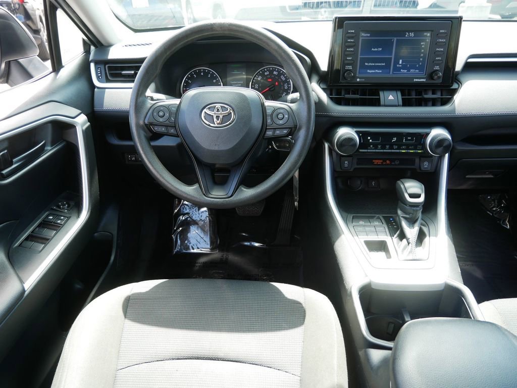 Certified 2022 Toyota RAV4 LE AWD/4WD image 12
