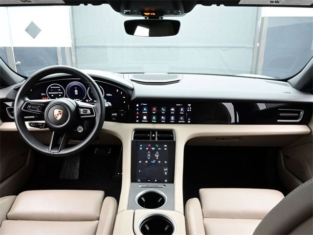 Used 2025 Porsche Taycan image 18