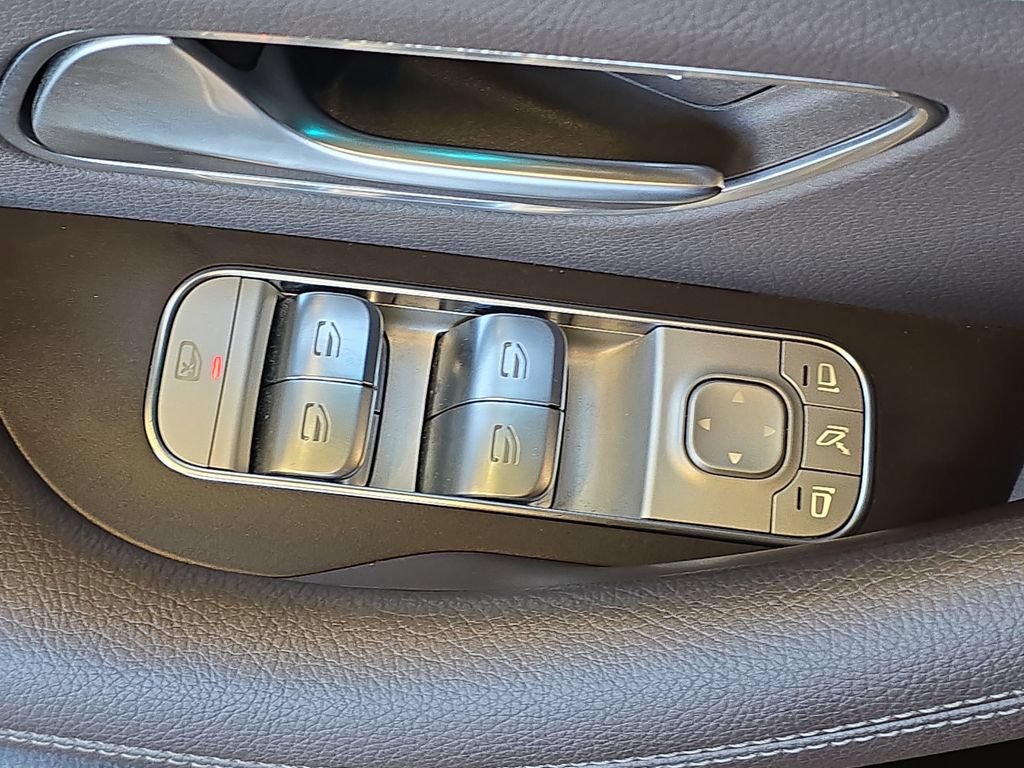 Used 2021 Mercedes-Benz GLS 450 4MATIC image 31